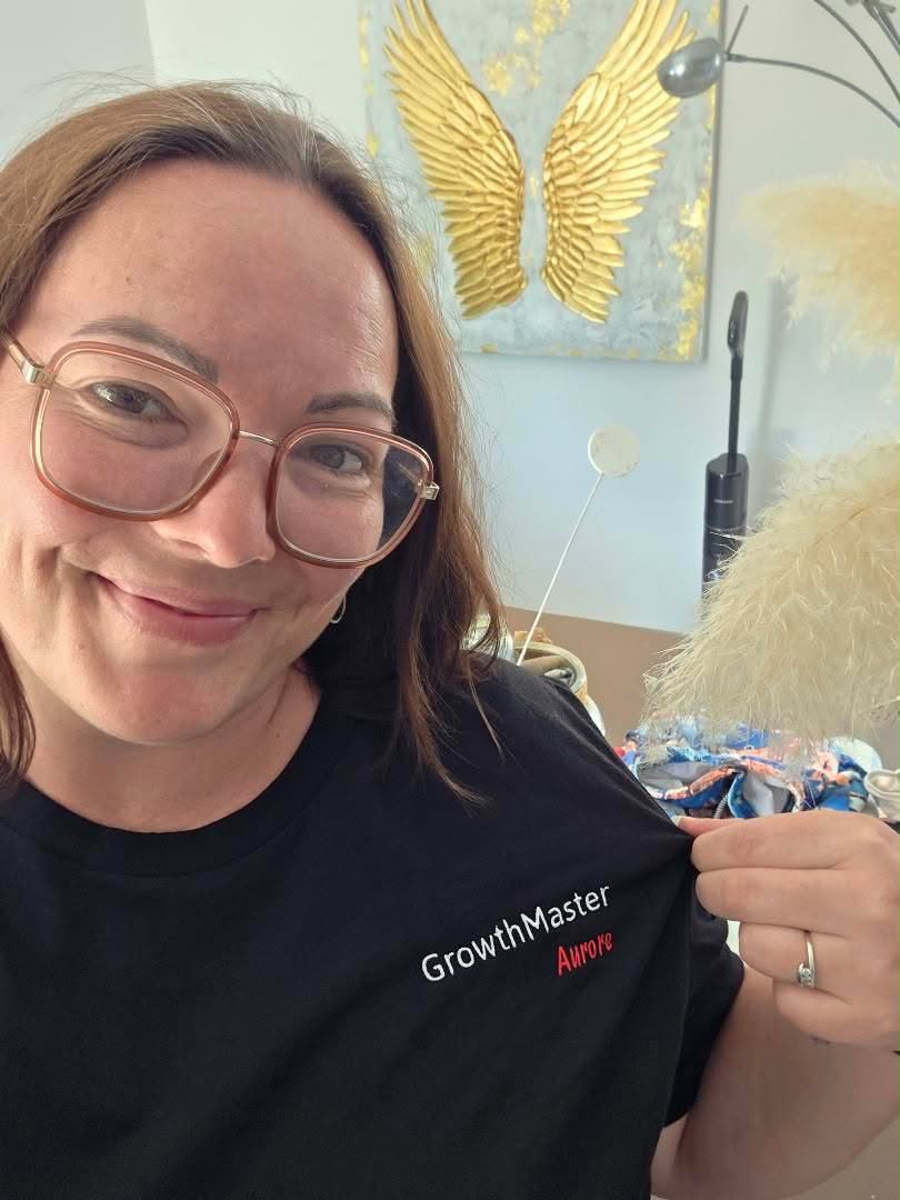 Membre Growth Master portant le t-shirt